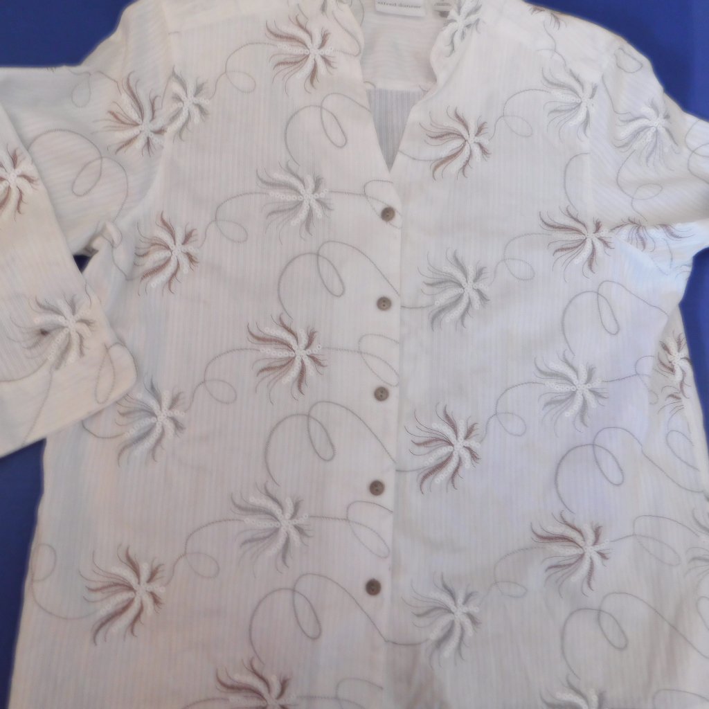Alfred Dunner V Neck Blouse With White Sequins.
